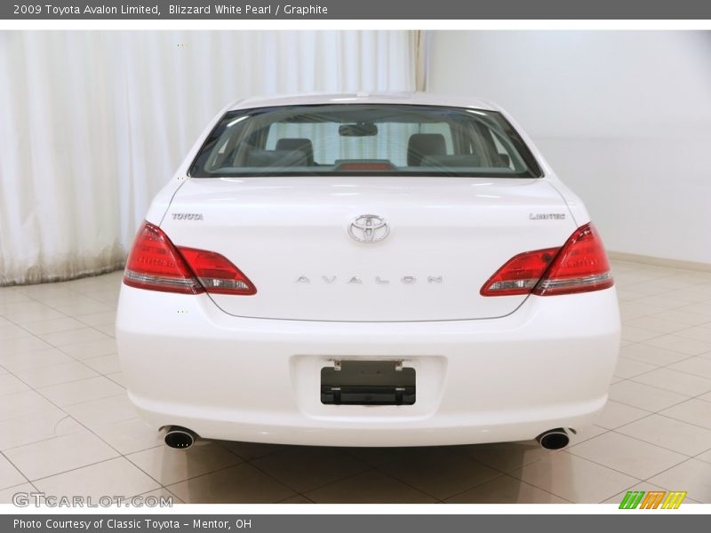 Blizzard White Pearl / Graphite 2009 Toyota Avalon Limited