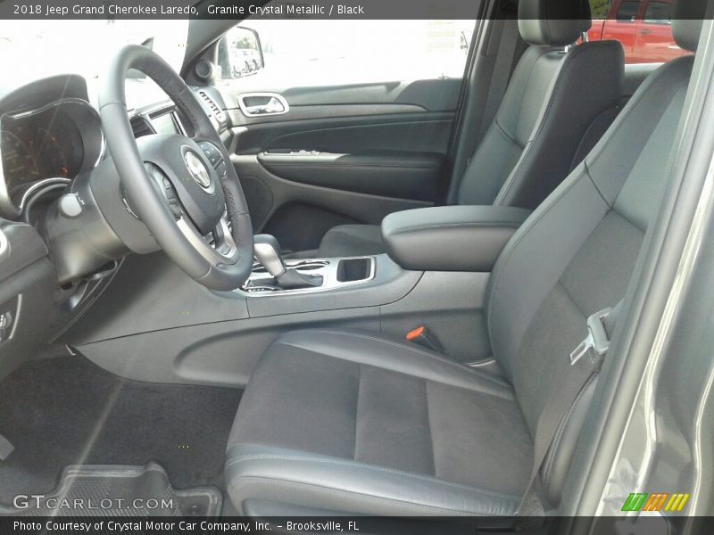 Granite Crystal Metallic / Black 2018 Jeep Grand Cherokee Laredo