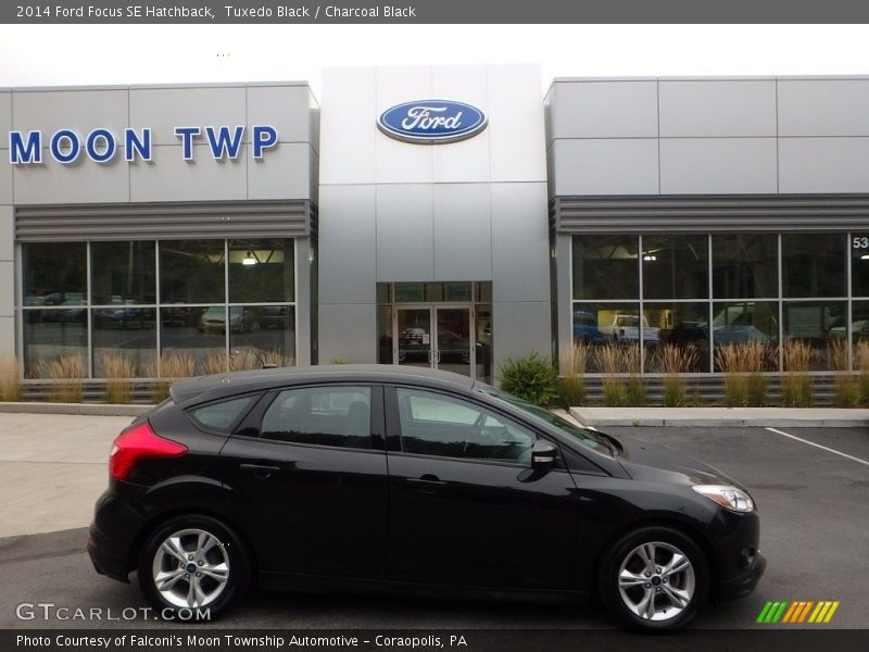 Tuxedo Black / Charcoal Black 2014 Ford Focus SE Hatchback