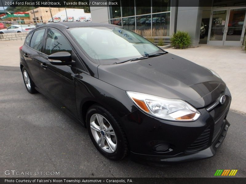 Tuxedo Black / Charcoal Black 2014 Ford Focus SE Hatchback