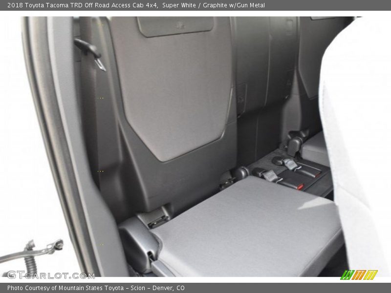 Super White / Graphite w/Gun Metal 2018 Toyota Tacoma TRD Off Road Access Cab 4x4
