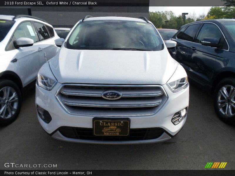 Oxford White / Charcoal Black 2018 Ford Escape SEL