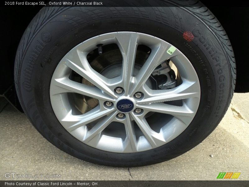 Oxford White / Charcoal Black 2018 Ford Escape SEL