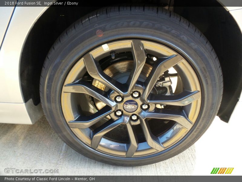 Ingot Silver / Ebony 2018 Ford Fusion SE