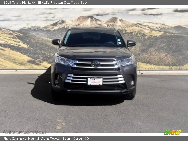 Predawn Gray Mica / Black 2018 Toyota Highlander SE AWD