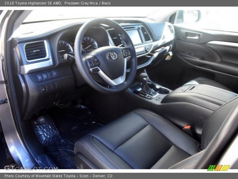 Predawn Gray Mica / Black 2018 Toyota Highlander SE AWD