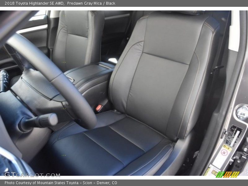 Predawn Gray Mica / Black 2018 Toyota Highlander SE AWD