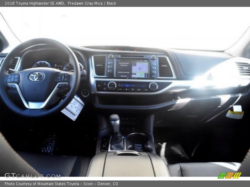 Predawn Gray Mica / Black 2018 Toyota Highlander SE AWD