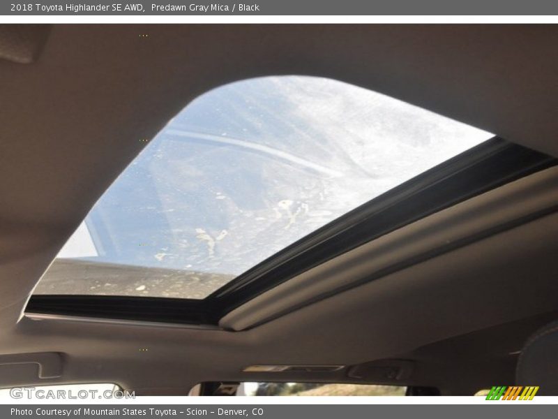 Predawn Gray Mica / Black 2018 Toyota Highlander SE AWD