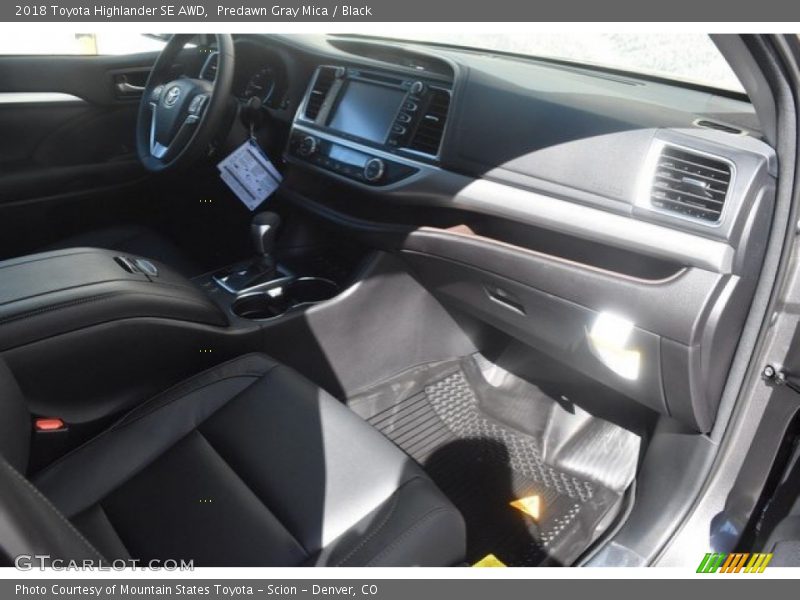 Predawn Gray Mica / Black 2018 Toyota Highlander SE AWD