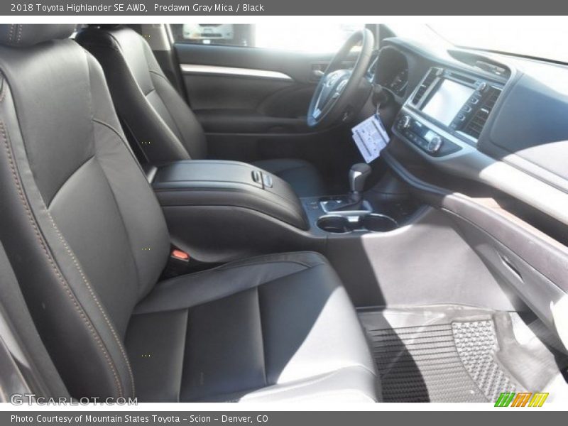 Predawn Gray Mica / Black 2018 Toyota Highlander SE AWD