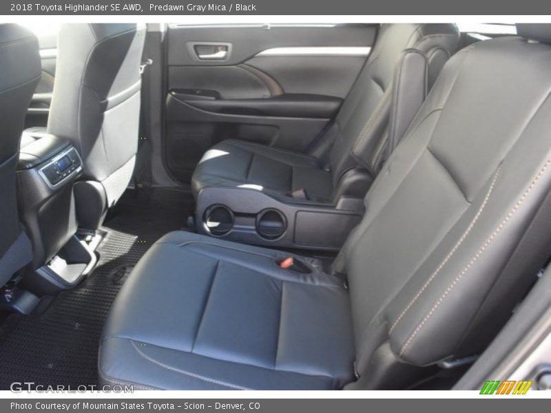 Predawn Gray Mica / Black 2018 Toyota Highlander SE AWD