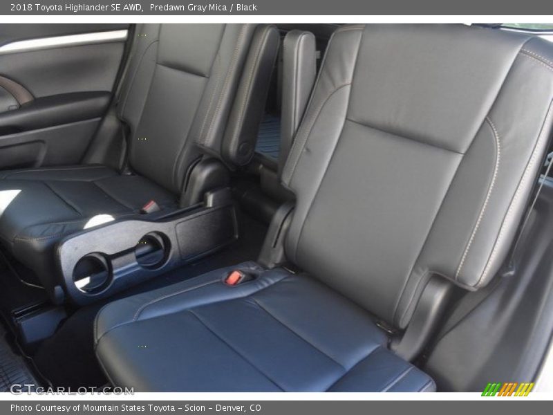Predawn Gray Mica / Black 2018 Toyota Highlander SE AWD