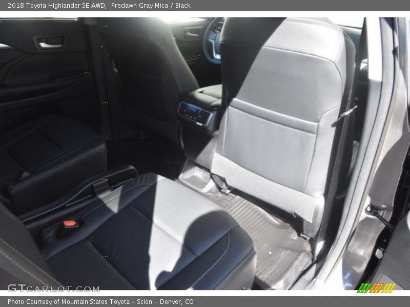 Predawn Gray Mica / Black 2018 Toyota Highlander SE AWD