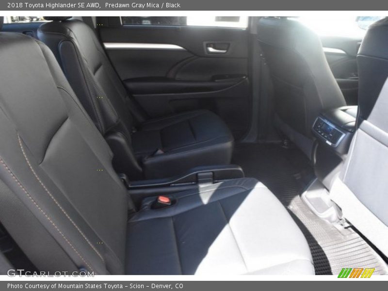 Predawn Gray Mica / Black 2018 Toyota Highlander SE AWD