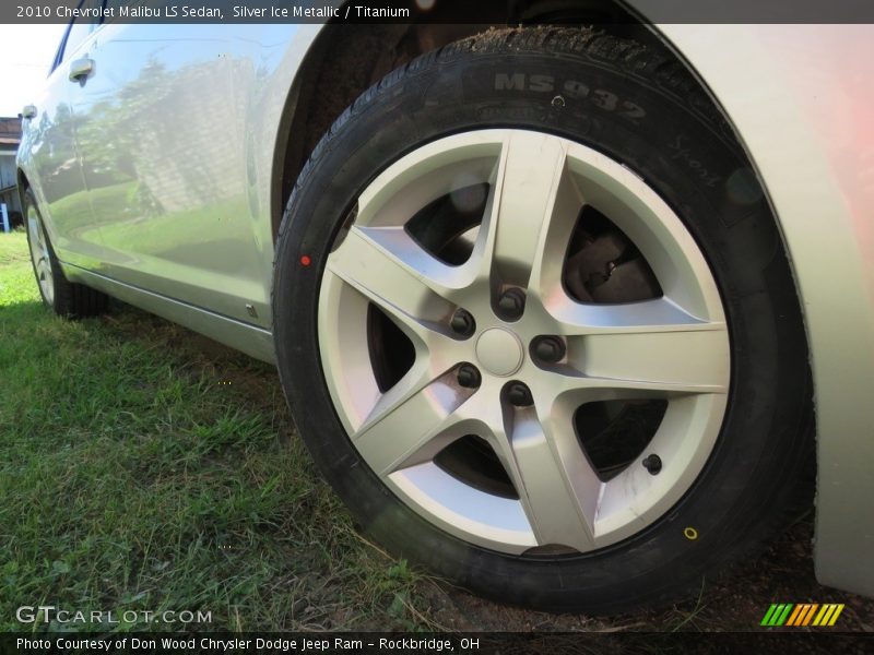 Silver Ice Metallic / Titanium 2010 Chevrolet Malibu LS Sedan