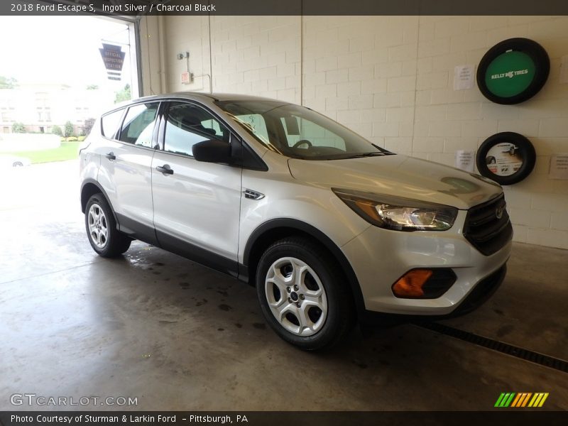 Ingot Silver / Charcoal Black 2018 Ford Escape S
