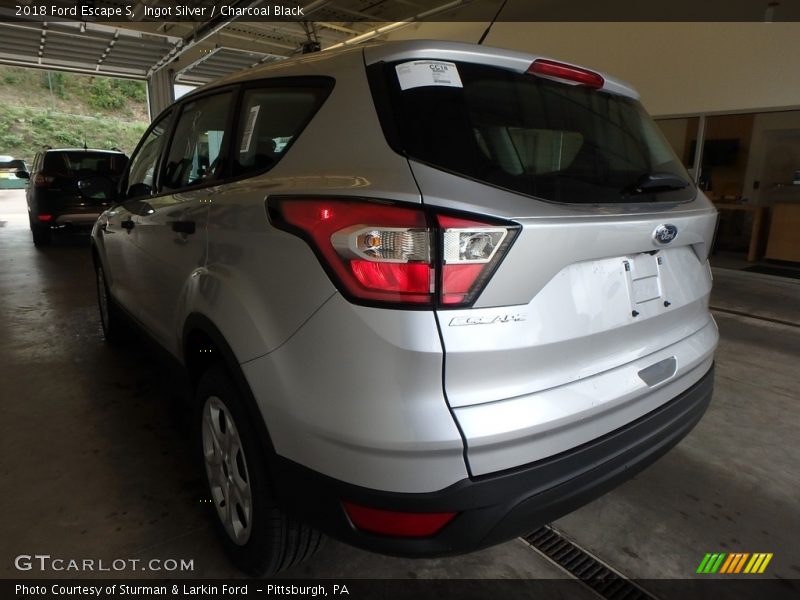 Ingot Silver / Charcoal Black 2018 Ford Escape S