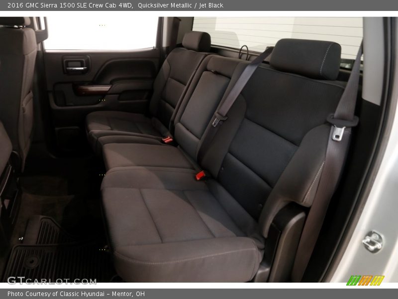 Quicksilver Metallic / Jet Black 2016 GMC Sierra 1500 SLE Crew Cab 4WD
