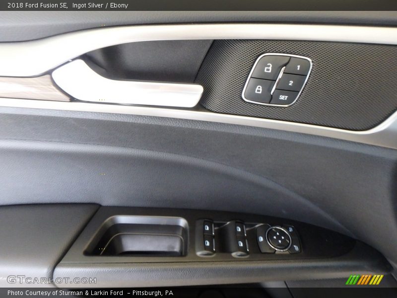 Ingot Silver / Ebony 2018 Ford Fusion SE