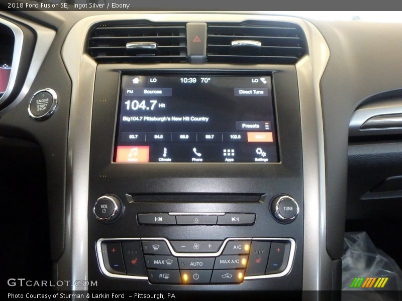 Ingot Silver / Ebony 2018 Ford Fusion SE