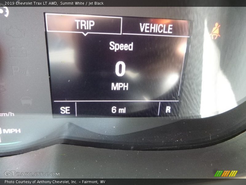Summit White / Jet Black 2019 Chevrolet Trax LT AWD