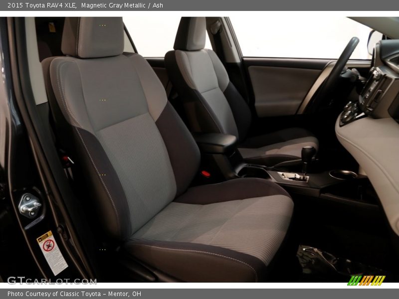 Magnetic Gray Metallic / Ash 2015 Toyota RAV4 XLE