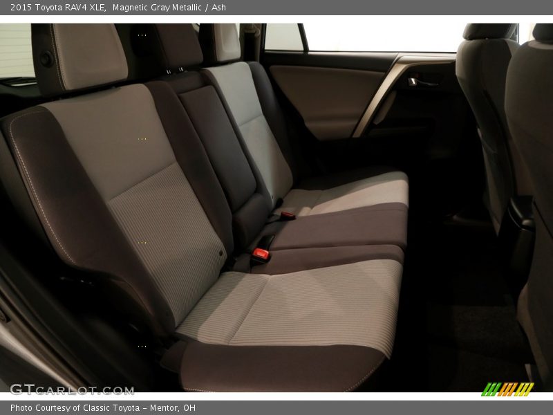Magnetic Gray Metallic / Ash 2015 Toyota RAV4 XLE