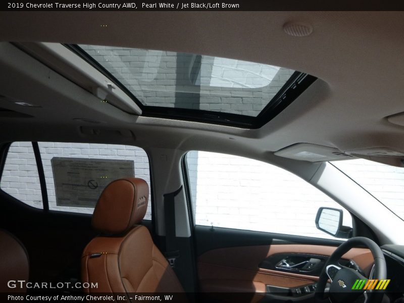 Pearl White / Jet Black/Loft Brown 2019 Chevrolet Traverse High Country AWD