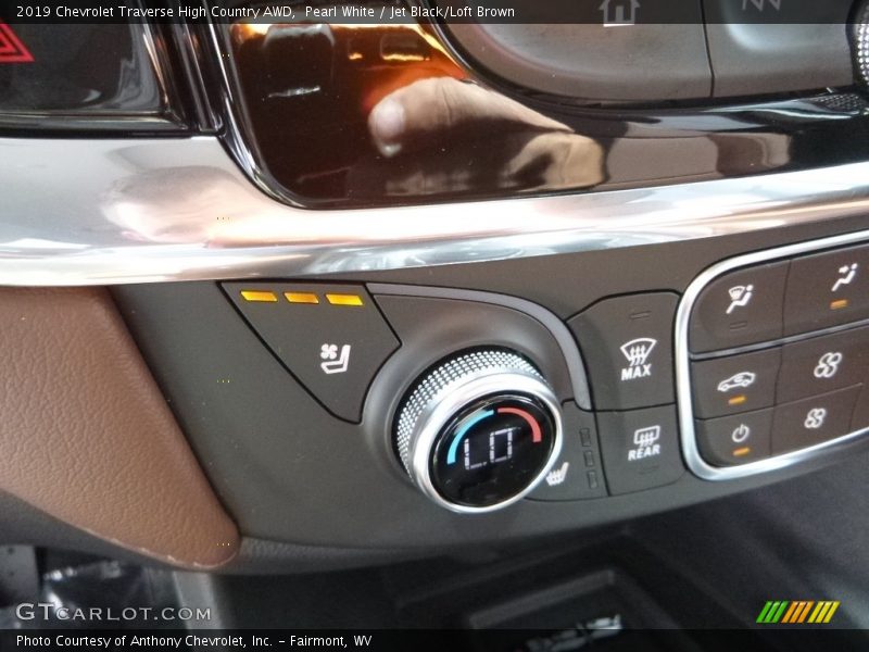 Pearl White / Jet Black/Loft Brown 2019 Chevrolet Traverse High Country AWD