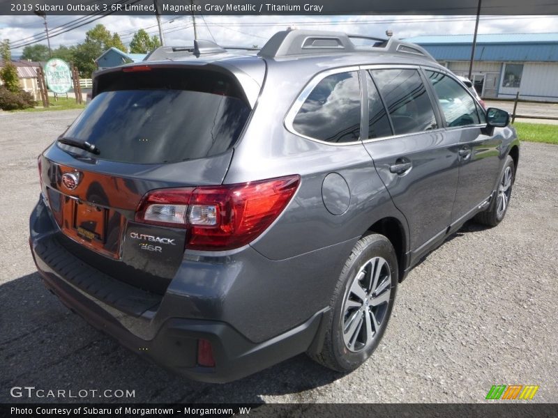 Magnetite Gray Metallic / Titanium Gray 2019 Subaru Outback 3.6R Limited