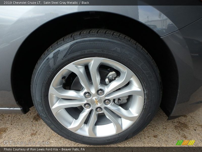 Satin Steel Gray Metallic / Black 2019 Chevrolet Cruze LT