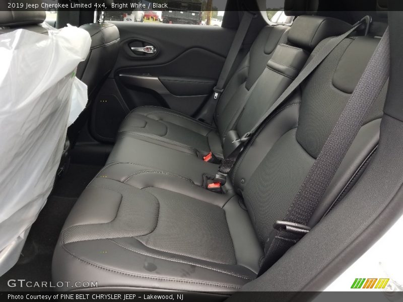 Bright White / Black 2019 Jeep Cherokee Limited 4x4