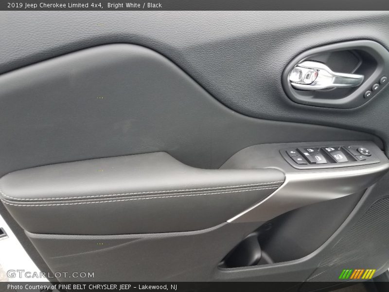 Bright White / Black 2019 Jeep Cherokee Limited 4x4