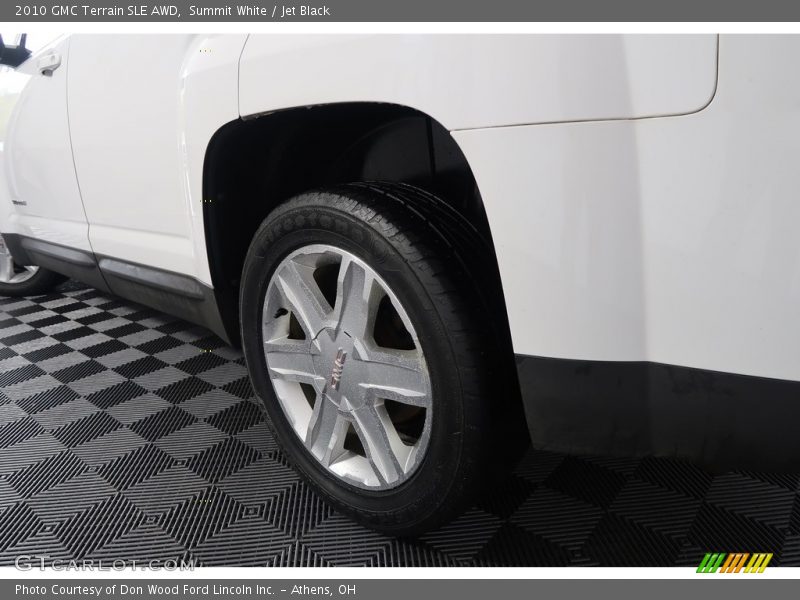 Summit White / Jet Black 2010 GMC Terrain SLE AWD