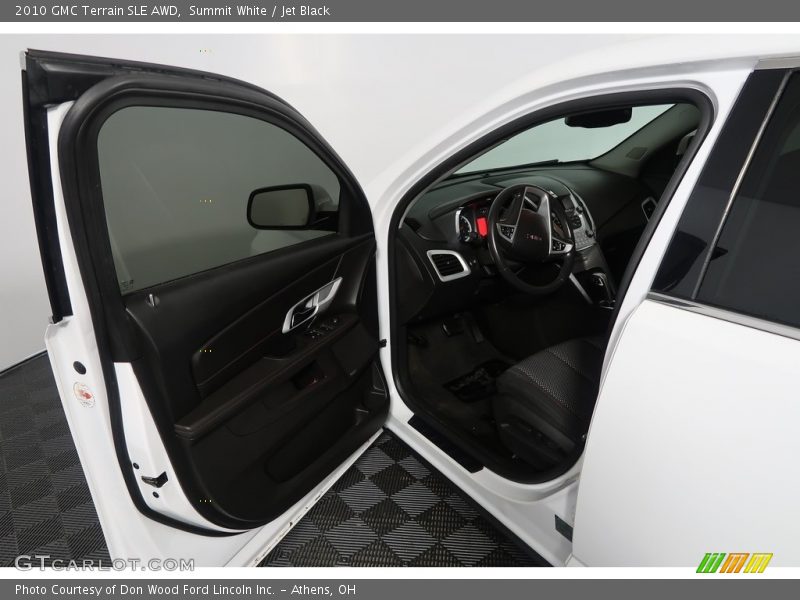 Summit White / Jet Black 2010 GMC Terrain SLE AWD