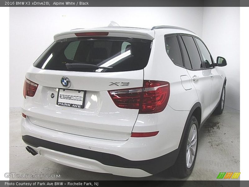 Alpine White / Black 2016 BMW X3 xDrive28i