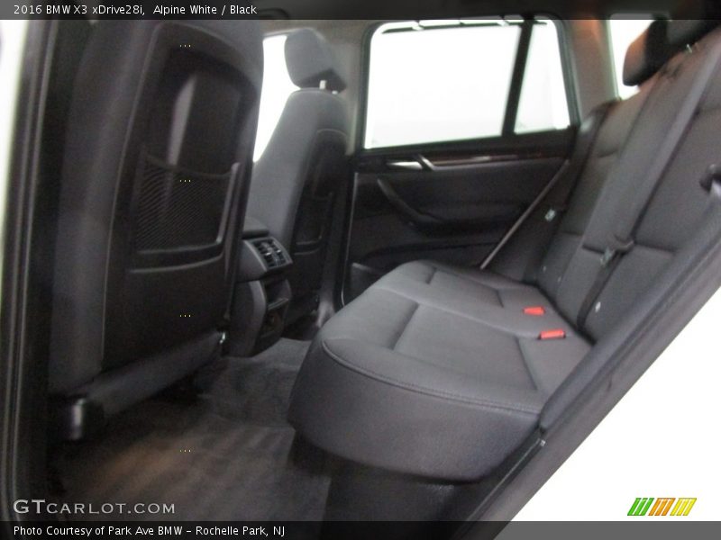 Alpine White / Black 2016 BMW X3 xDrive28i