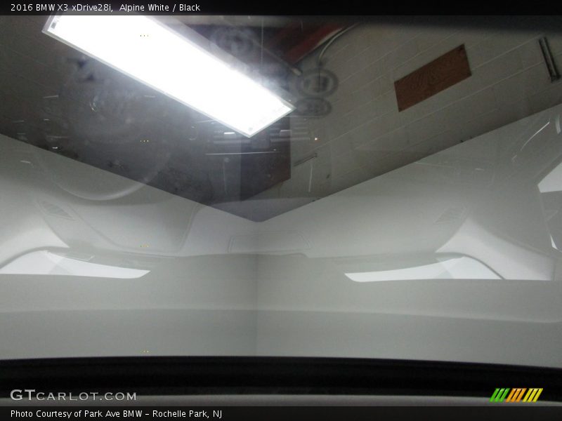 Alpine White / Black 2016 BMW X3 xDrive28i