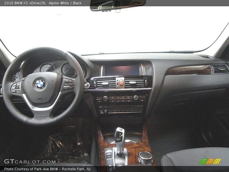 Alpine White / Black 2016 BMW X3 xDrive28i