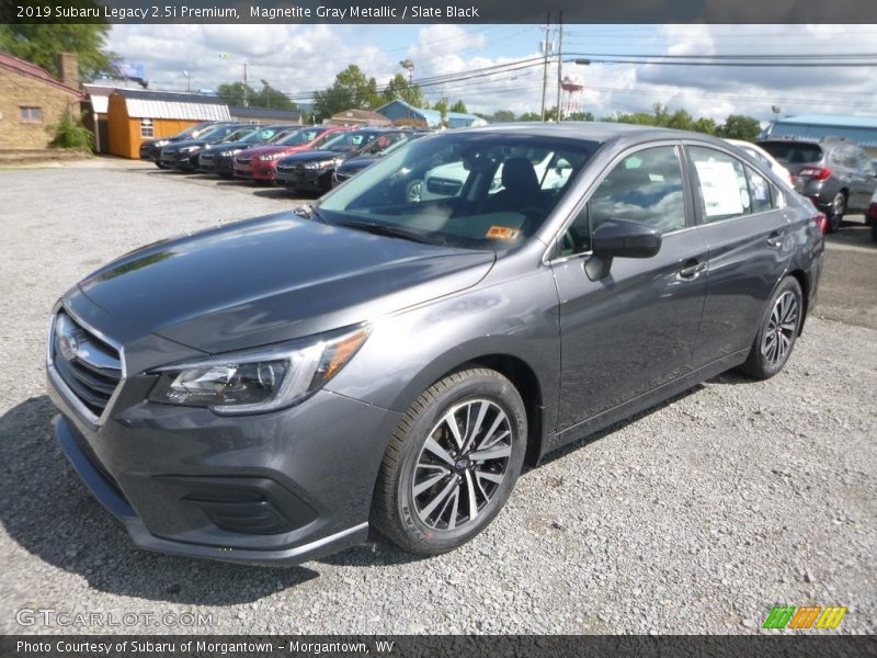 Front 3/4 View of 2019 Legacy 2.5i Premium