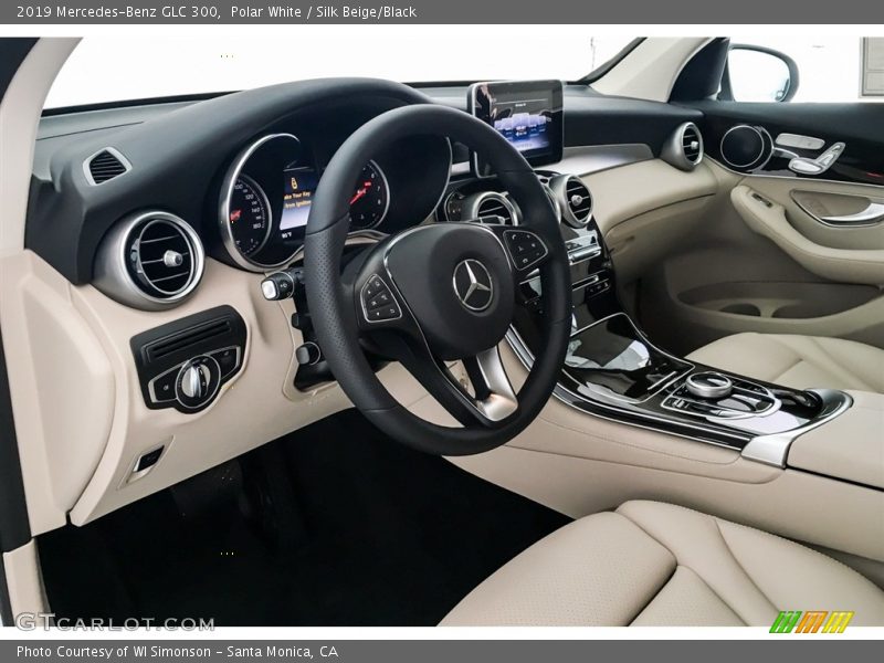 Polar White / Silk Beige/Black 2019 Mercedes-Benz GLC 300