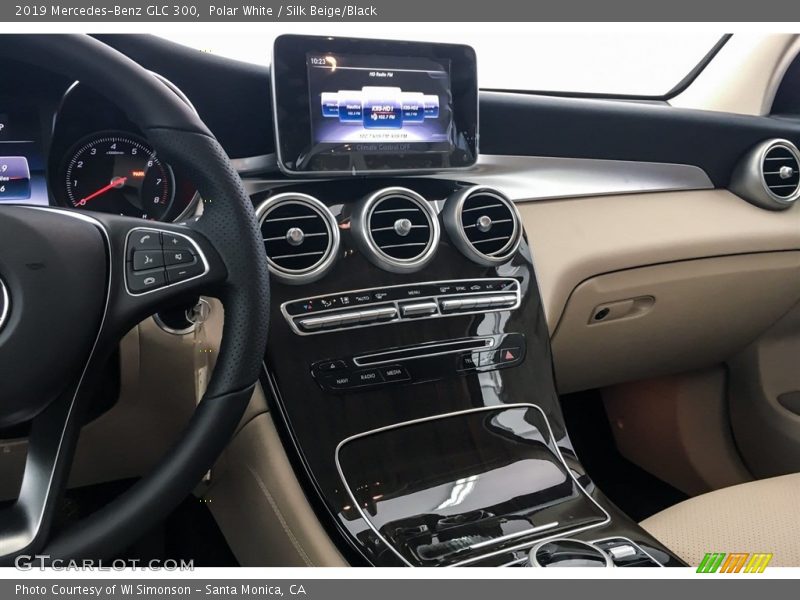 Polar White / Silk Beige/Black 2019 Mercedes-Benz GLC 300