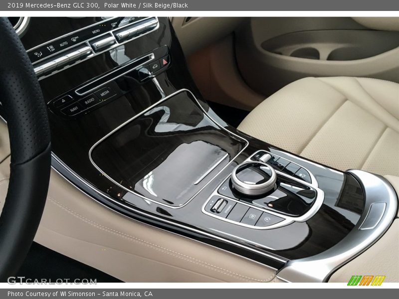 Polar White / Silk Beige/Black 2019 Mercedes-Benz GLC 300