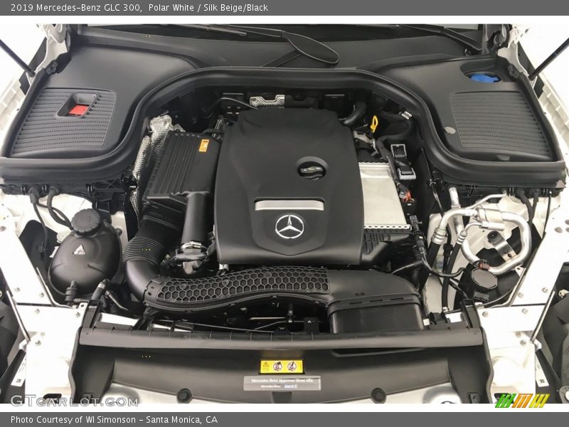 Polar White / Silk Beige/Black 2019 Mercedes-Benz GLC 300