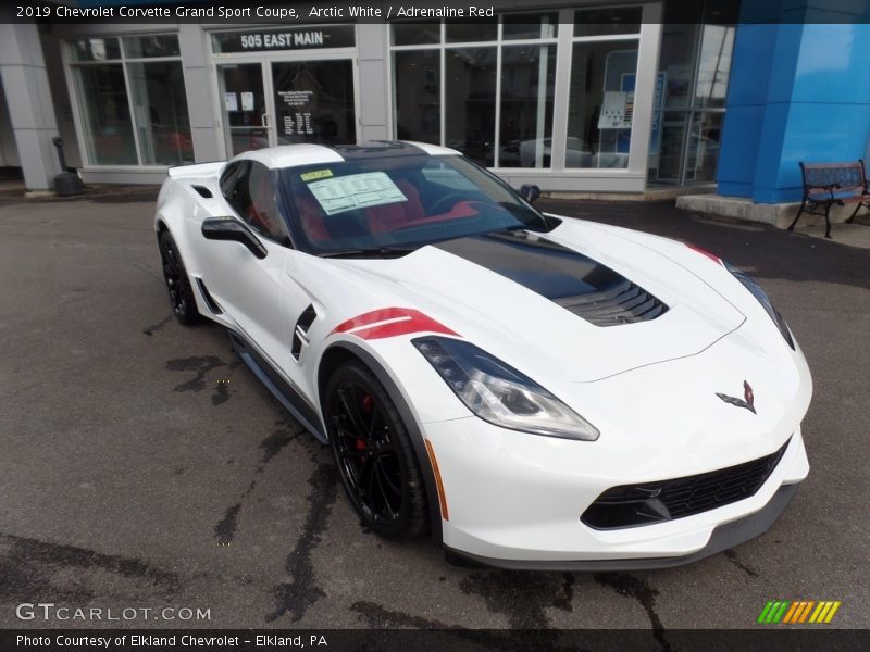 Arctic White / Adrenaline Red 2019 Chevrolet Corvette Grand Sport Coupe