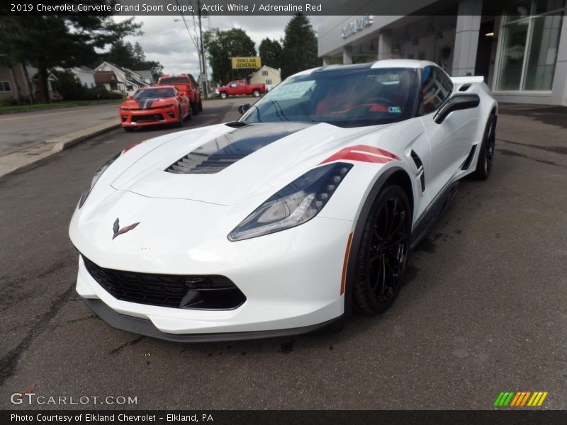 Arctic White / Adrenaline Red 2019 Chevrolet Corvette Grand Sport Coupe