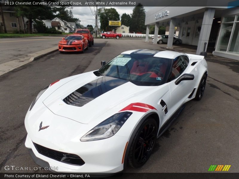 Arctic White / Adrenaline Red 2019 Chevrolet Corvette Grand Sport Coupe
