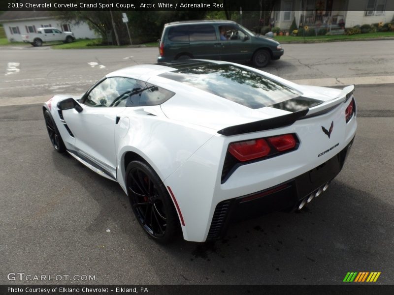 Arctic White / Adrenaline Red 2019 Chevrolet Corvette Grand Sport Coupe