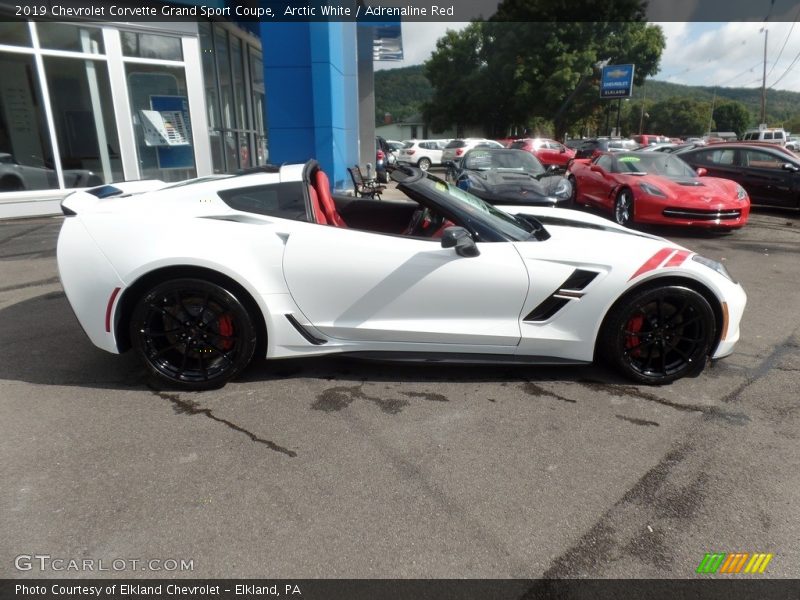 Arctic White / Adrenaline Red 2019 Chevrolet Corvette Grand Sport Coupe